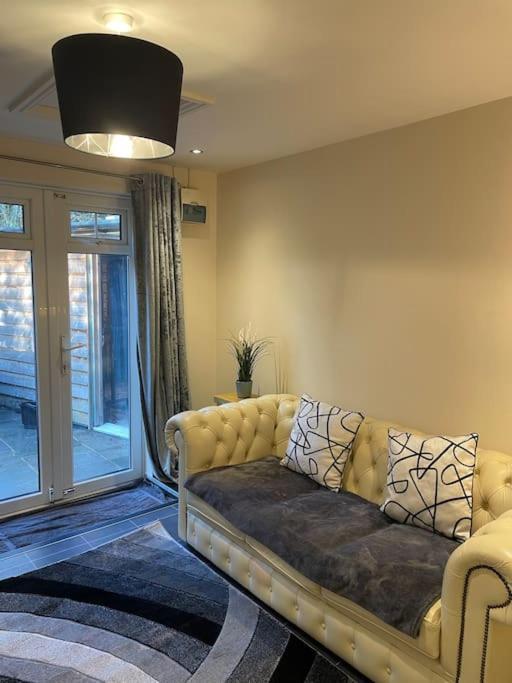 Flat 3 Meadow View Cozy Getaway Daire Hurst Dış mekan fotoğraf