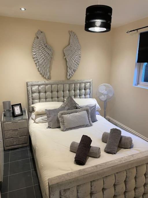 Flat 3 Meadow View Cozy Getaway Daire Hurst Dış mekan fotoğraf