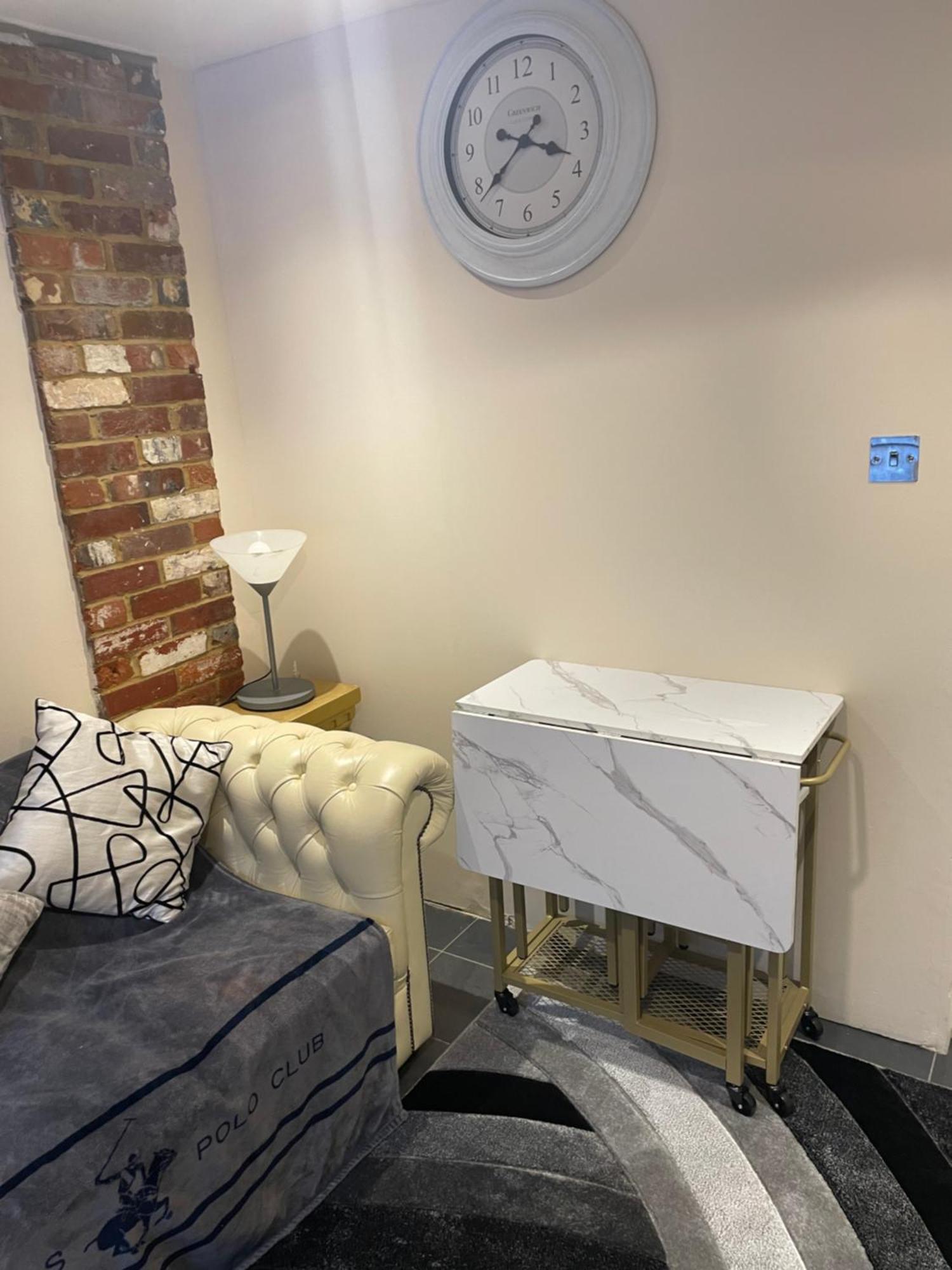 Flat 3 Meadow View Cozy Getaway Daire Hurst Dış mekan fotoğraf